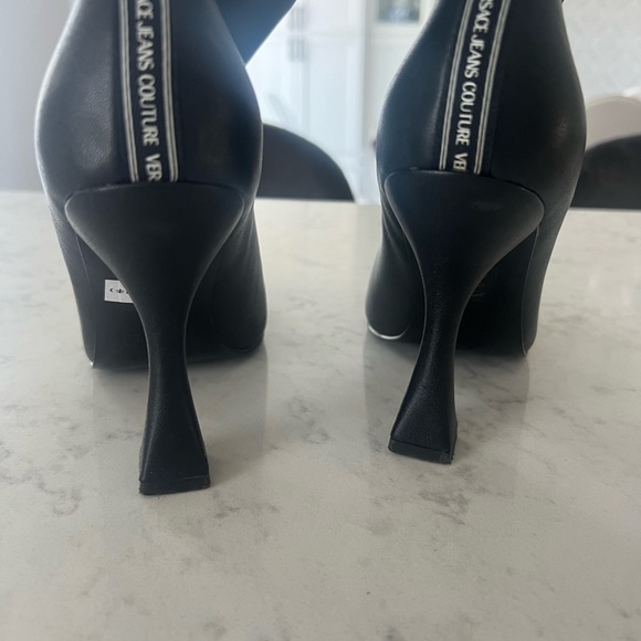 Like New Versace Jeans Couture Stretch Booties Black - Picture 4 of 9